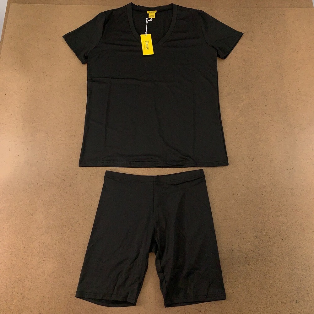 Daisy Women's Size Medium Black V Neck Tee & Bike Shorts 2 Piece Set NWT